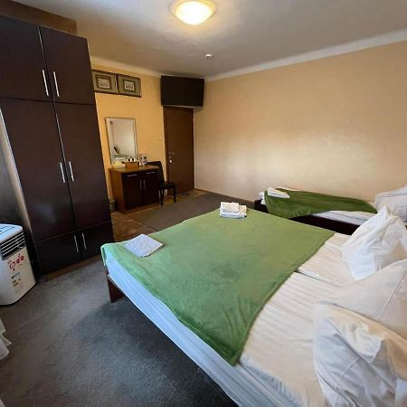 451 Rooms Грац Екстериор снимка