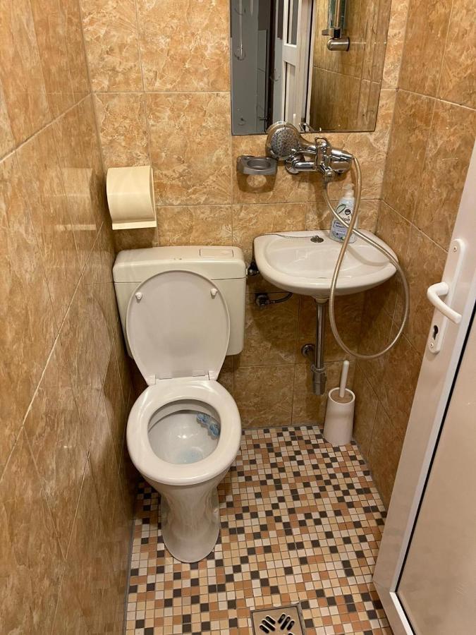 451 Rooms Грац Екстериор снимка