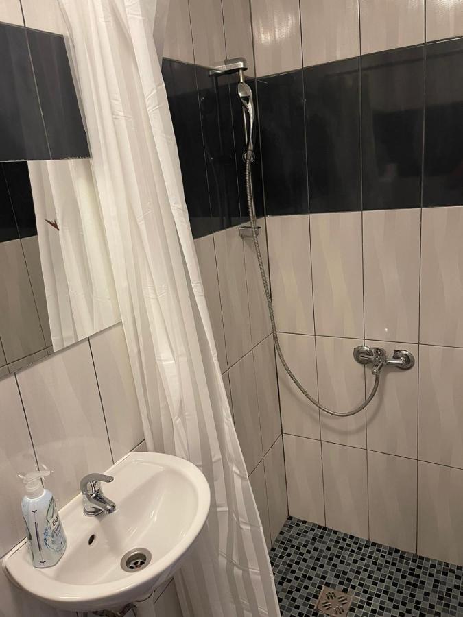 451 Rooms Грац Екстериор снимка