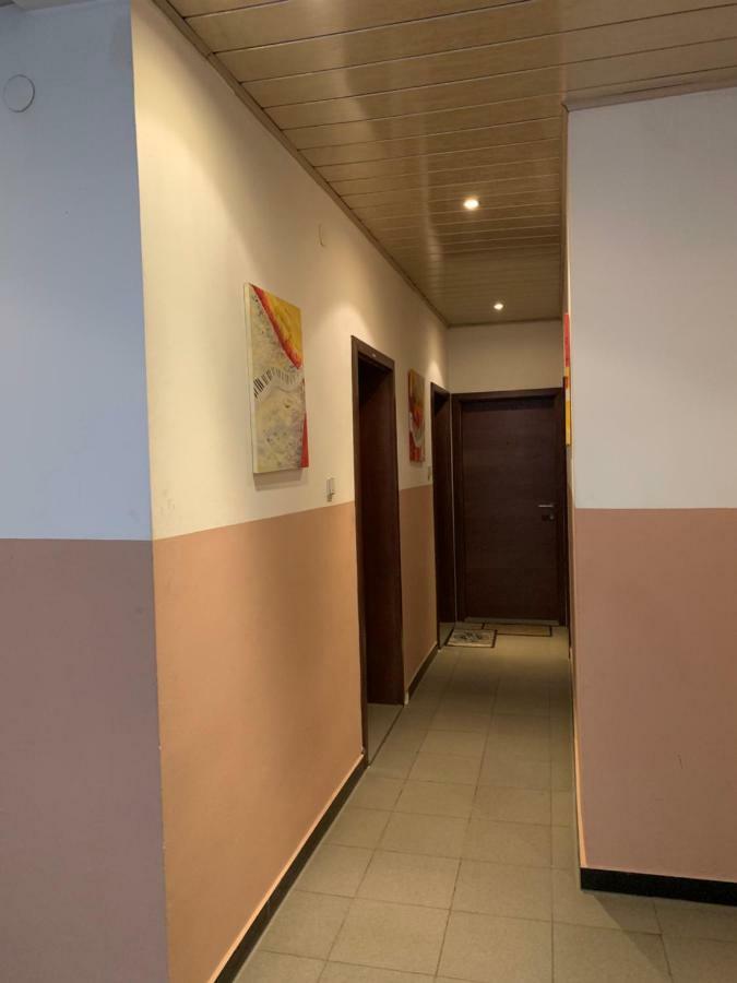 451 Rooms Грац Екстериор снимка